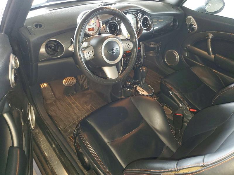 2005 Mini Cooper VIN WMWRH33475TK55148 COPART salvage auction — FRONT END, CA - SALVAGE CERTIFICATE, sold $575 on 2026-07-09 (photo 8)
