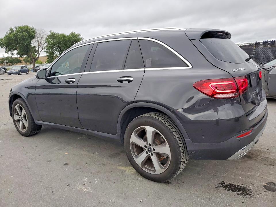 2022 Mercedes-benz Glc VIN W1N0G8DB9NG104757 COPART salvage auction — REAR END, Fl - Cert Of Title Slvg Rebuildable, sold $16,400 on 2026-07-02 (photo 2)