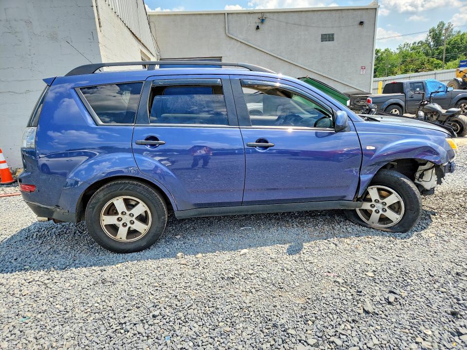 2007 Mitsubishi Outlander VIN JA4MT31X57U014799 COPART salvage auction — FRONT END, NJ - CERT OF TITLE-SALVAGE, sold $350 on 2026-07-24 (photo 3)