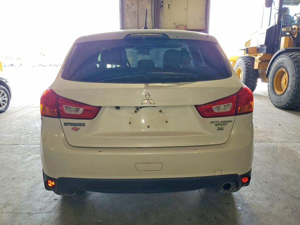 2015 Mitsubishi Outlander sport VIN 4A4AR4AU5FE020817 COPART salvage auction — MINOR DENT/SCRATCHES, Ia - Certificate Of Title, sold $575 on 2026-07-22 (photo 6)