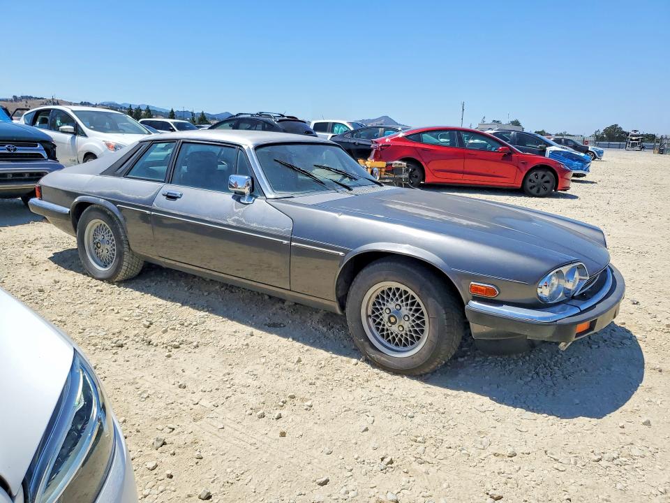 1989 Jaguar Xj series VIN SAJNA5844KC155676 COPART salvage auction — MECHANICAL, Ca - Dis/Dlr/Exp Only Clean Title, sold $575 on 2026-07-02 (photo 4)
