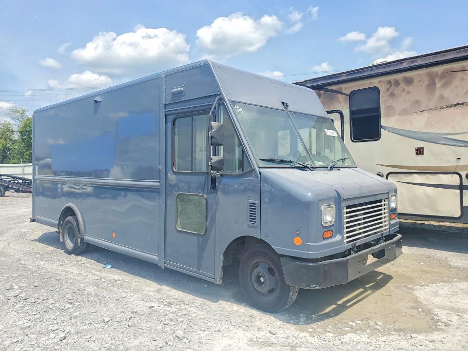2019 Ford E-450 VIN 1FC3E4K60KDC48901 COPART salvage auction — MINOR DENT/SCRATCHES, Tn - Certificate Of Title, sold $20,750 on 2026-07-07 (photo 4)