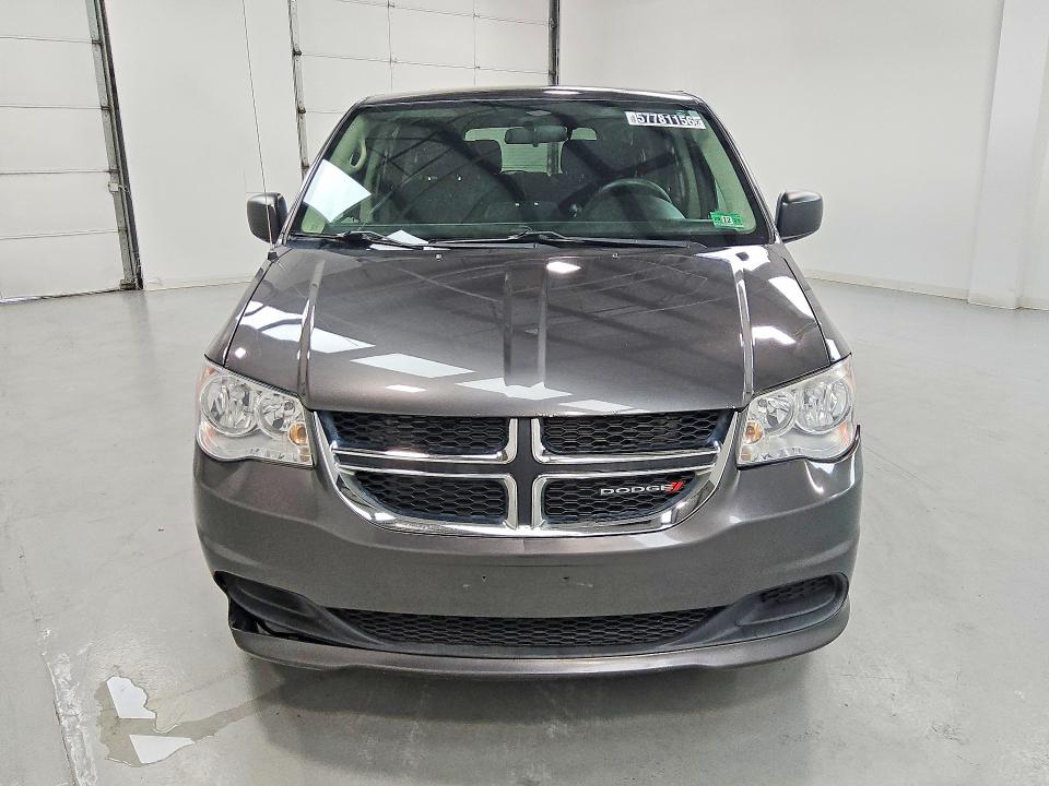2017 Dodge Caravan VIN 2C4RDGBG0HR595710 COPART salvage auction — NORMAL WEAR, Nj - Certificate Of Title, sold $200 on 2026-07-28 (photo 5)