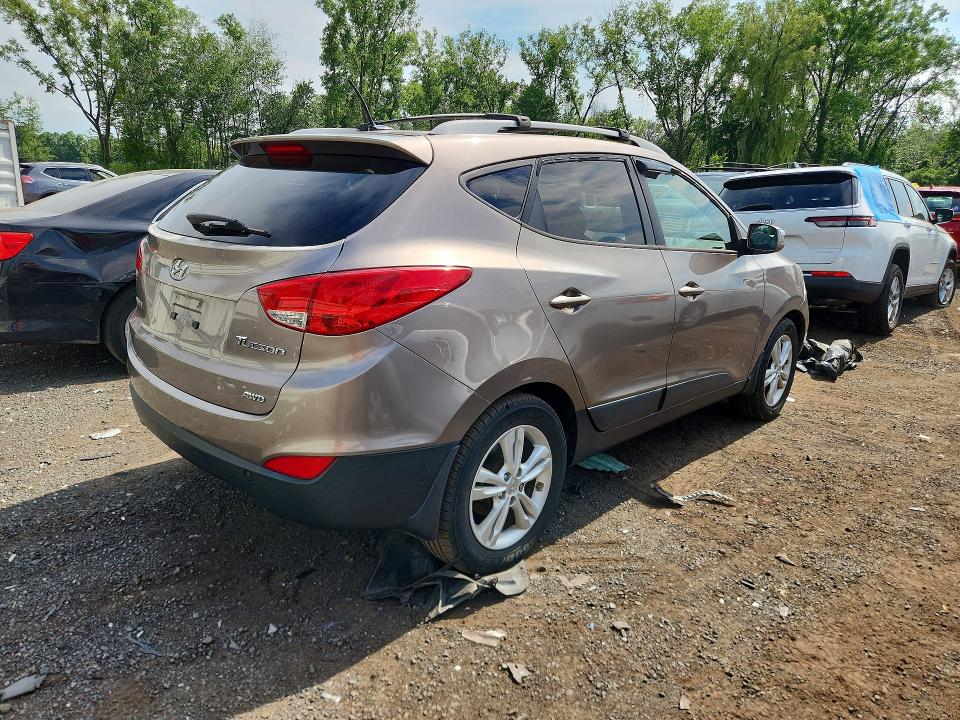 2012 Hyundai Tucson VIN KM8JUCAC1CU415808 COPART salvage auction — FRONT END, Ct - Cert Of Title-Salvage, sold $1,200 on 2026-07-14 (photo 3)