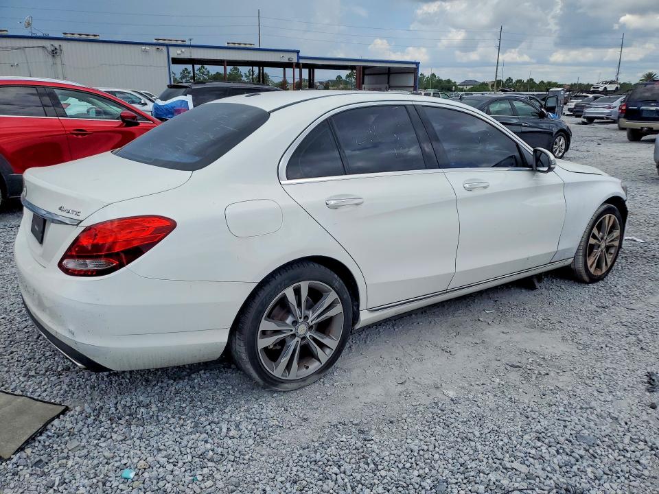 2016 Mercedes-benz C-klasse VIN 55SWF4KBXGU130974 COPART salvage auction — MINOR DENT/SCRATCHES, Fl - Certificate Of Title, sold $4,400 on 2026-07-09 (photo 3)