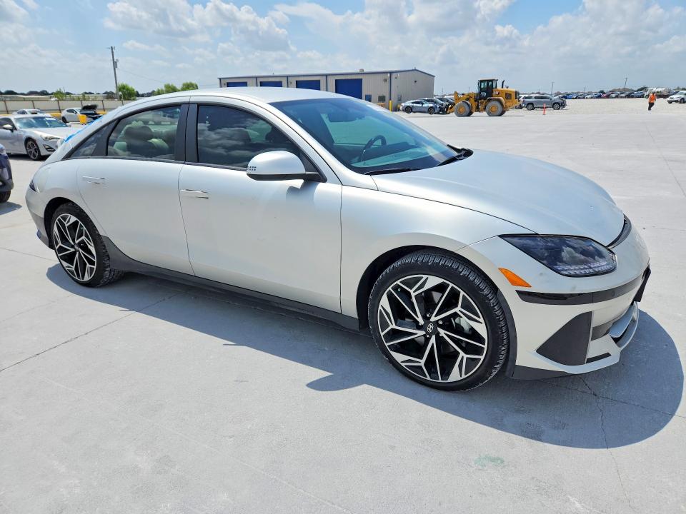 2024 Hyundai Ioniq 6 VIN KMHM34AA6RA075196 COPART salvage auction — FRONT END, Tx - Salvage Vehicle Title, sold $8,300 on 2026-07-28 (photo 4)