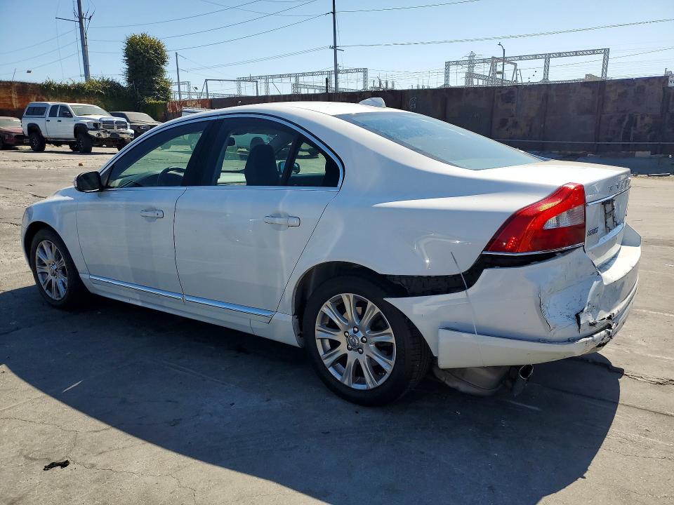 2011 Volvo S80 VIN YV1940AS9B1146903 COPART salvage auction — REAR END, CA - SALVAGE CERTIFICATE, sold $225 on 2026-07-22 (photo 2)