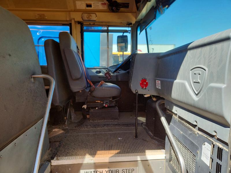 2015 Ic corporation Bus VIN 4DRBUAAN5FB644406 COPART salvage auction — REAR END, Va - Certificate Of Title, sold $1,500 on 2026-07-30 (photo 5)