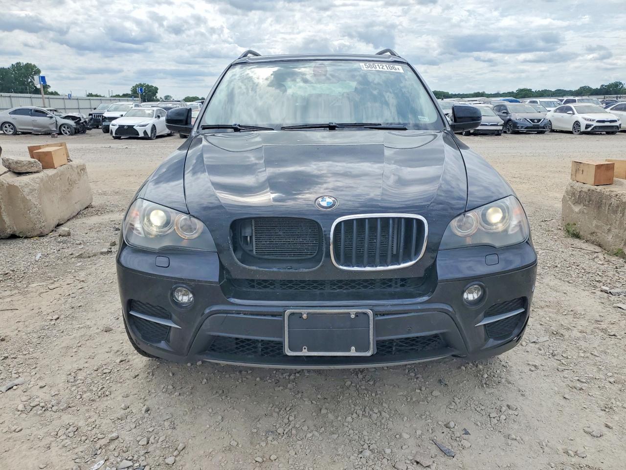 2011 BMW X5 VIN 5UXZV4C52BL414579 COPART salvage auction — Front End, MO - DEALER ONLY CLEAN TITLE, sold $500 on 2026-07-02 (photo 5)