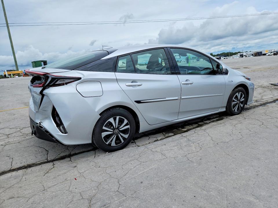 2018 Toyota Prius VIN JTDKARFP3J3102150 COPART salvage auction — REAR END, Tn - Salvage Certificate, sold $8,100 on 2026-07-27 (photo 3)