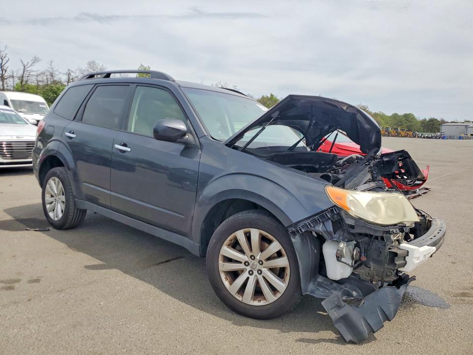 2013 Subaru Forester VIN JF2SHACC3DH426870 COPART salvage auction — FRONT END, NY - MV-907A SALVAGE CERTIFICATE, sold $400 on 2026-07-27 (photo 4)