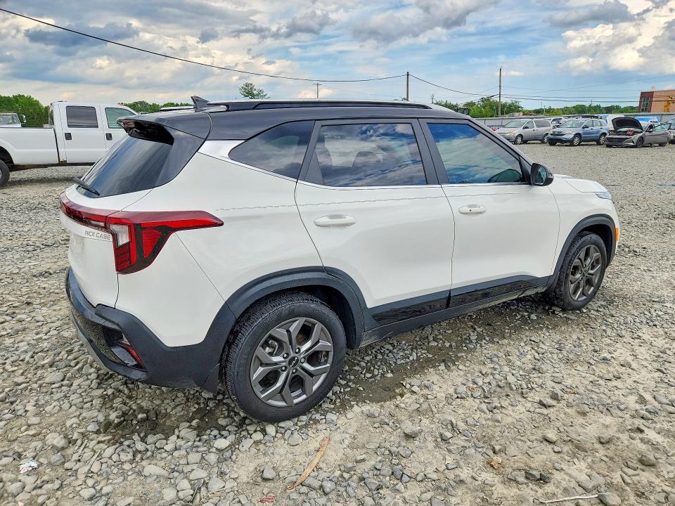 2024 Kia Seltos VIN KNDEU2AA1R7665247 COPART salvage auction — SIDE, Fl - Cert Of Title Slvg Rebuildable, sold $225 on 2026-07-29 (photo 3)