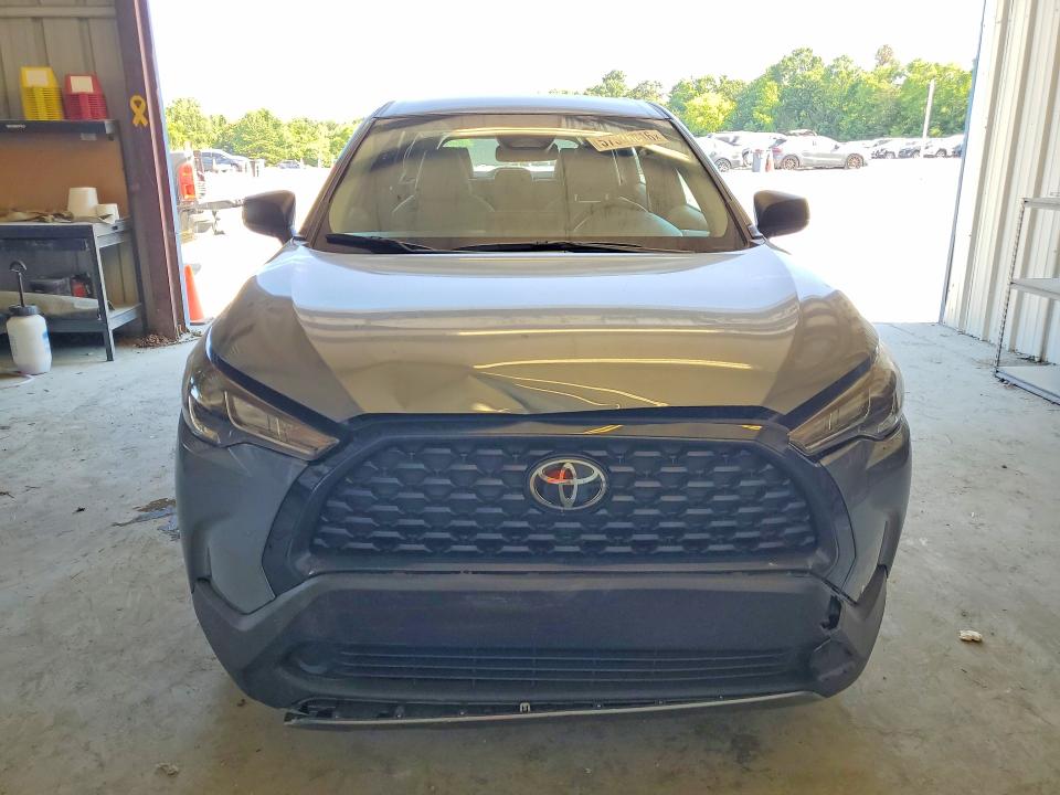 2024 Toyota Corolla cross VIN 7MUAAAAG8RV093353 COPART salvage auction — REAR END, Nc - Salvage Certificate Of Title, sold $250 on 2026-07-29 (photo 5)