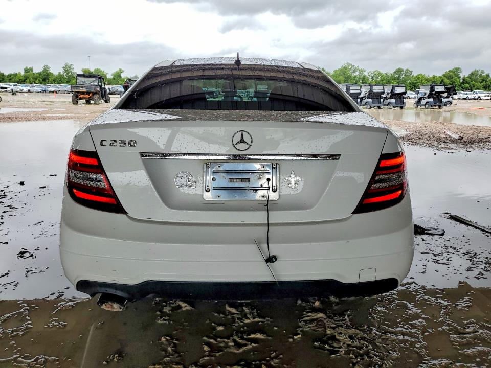 2014 Mercedes-benz C-klasse VIN WDDGJ4HB6EG200278 COPART salvage auction — WATER/FLOOD, TX - SALVAGE TITLE-FLOOD DAMAGE, sold $1,950 on 2026-08-04 (photo 6)