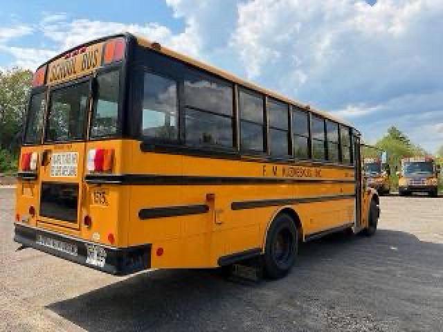 2015 Freightliner Chassis VIN 4UZABPDU9FCGL9813 COPART salvage auction — NORMAL WEAR, MA - CERTIFICATE OF TITLE (P), sold $700 on 2026-07-09 (photo 4)