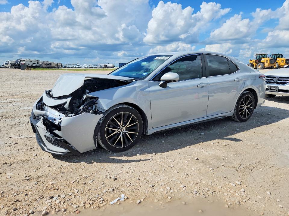 2022 Toyota Camry VIN 4T1T11AK5NU045835 COPART salvage auction — FRONT END, Tx - Salvage Vehicle Title, sold $70 on 2026-07-30 (photo 1)