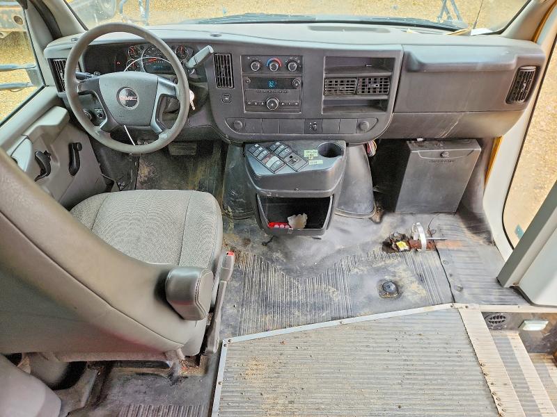 2011 Gmc Micro bird VIN 1GD373BG3B1173511 COPART salvage auction — REAR END, Ab - Bos - Active, sold $2,000 on 2026-07-23 (photo 9)