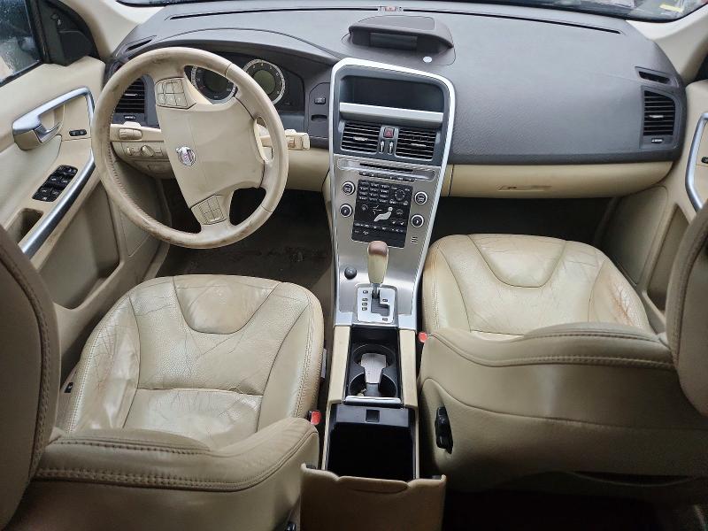 2010 Volvo Xc60 VIN YV4992DZ4A2023009 COPART salvage auction — NORMAL WEAR, FL - CERTIFICATE OF TITLE, sold $2,300 on 2026-07-28 (photo 8)