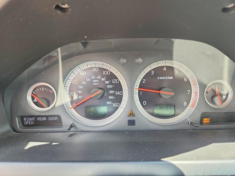 2014 Volvo Xc90 VIN YV4952CZ4E1698383 COPART salvage auction — NORMAL WEAR, Va - Certificate Of Title, sold $450 on 2026-07-29 (photo 9)