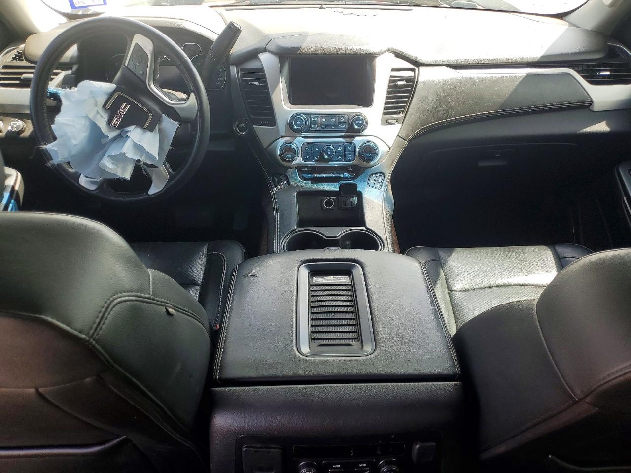 2017 GMC Yukon VIN 1GKS2GKCXHR113856 COPART salvage auction — Front End, Sv - Salvage Title, sold $2,500 on 2026-09-22 (photo 8)