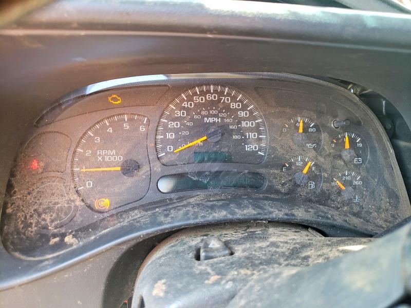 2005 Chevrolet Silverado 2500 VIN 1GCHK29U45E152176 COPART salvage auction — FRONT END, Va - Cert Of Title - Salvage, sold $2,200 on 2026-07-06 (photo 9)