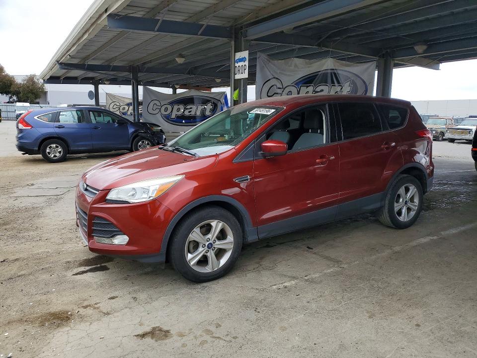 2015 Ford Escape VIN 1FMCU0GX1FUB33433 — COPART salvage auction photo