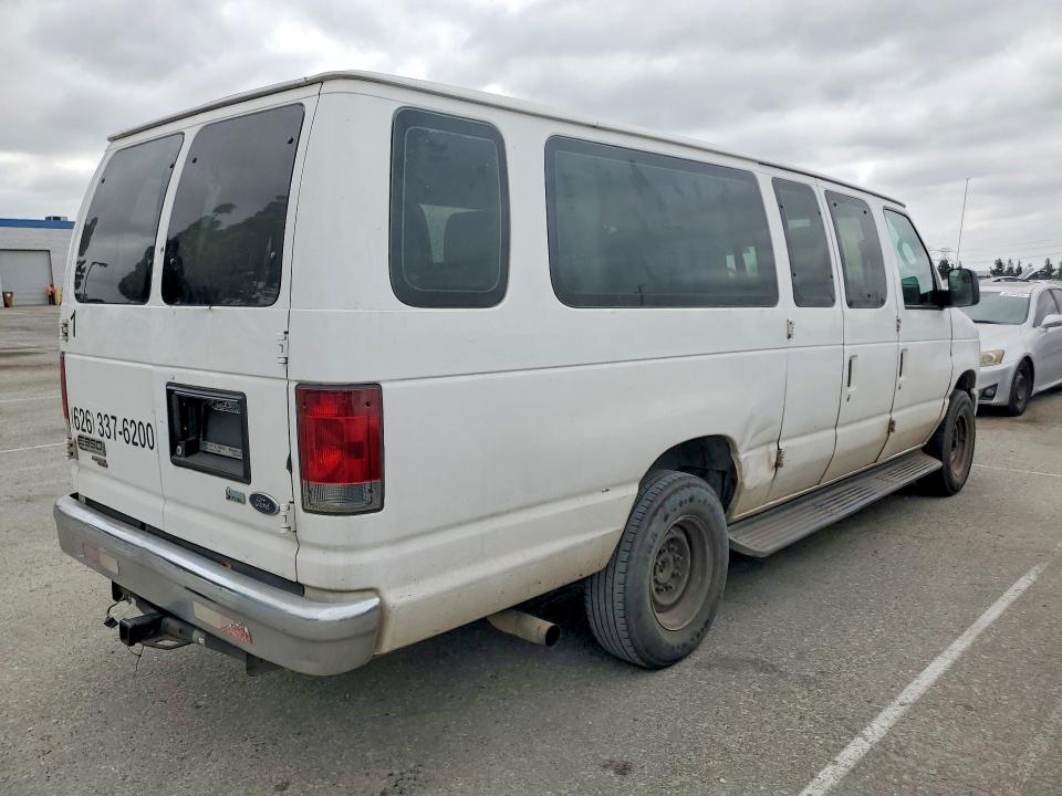 2011 Ford Econoline e350 VIN 1FBSS3BL1BDA35836 COPART salvage auction — MINOR DENT/SCRATCHES, Ca - Dis/Dlr/Exp Only Clean Title, sold $850 on 2026-07-02 (photo 3)