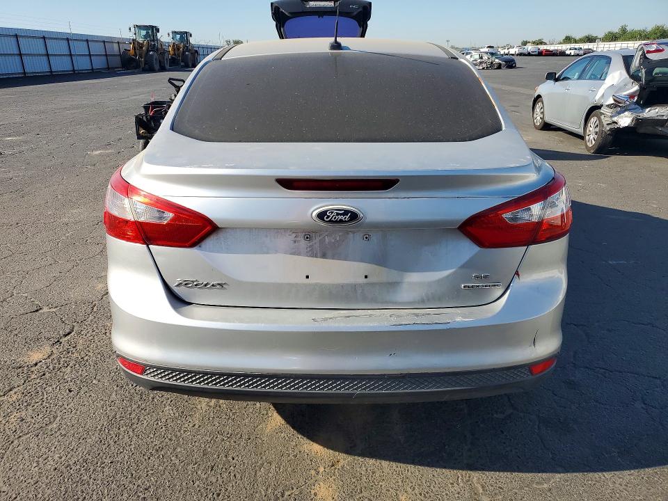 2014 Ford VIN 1FADP3F21EL266968 COPART salvage auction — DAMAGE HISTORY, Ca - Dlr/Dis/Exp Only Salvage Title, sold $650 on 2026-07-02 (photo 6)