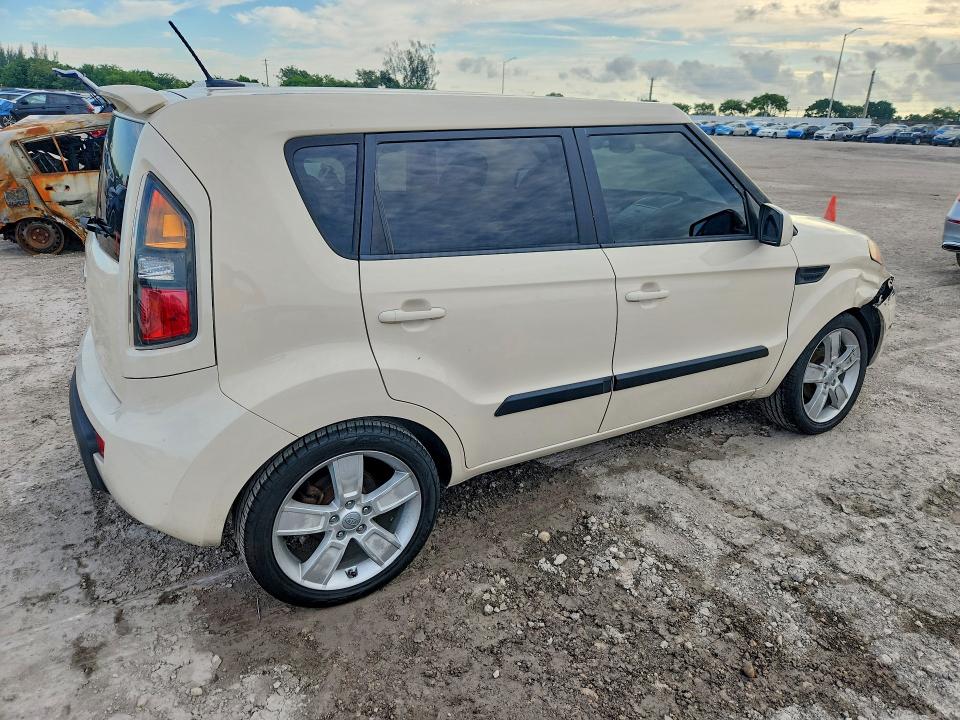 2011 Kia Soul VIN KNDJT2A26B7718072 COPART salvage auction — FRONT END, FL - CERT OF TITLE SLVG REBUILDABLE, sold $1,400 on 2026-07-27 (photo 3)
