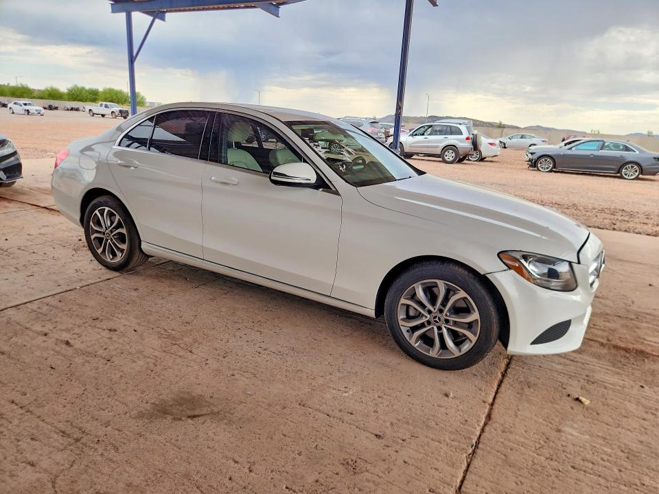2017 Mercedes-benz C-klasse VIN 55SWF4KB8HU230461 COPART salvage auction — FRONT END, Az - Cert Of Title - Salvage, sold $2,650 on 2026-08-25 (photo 4)