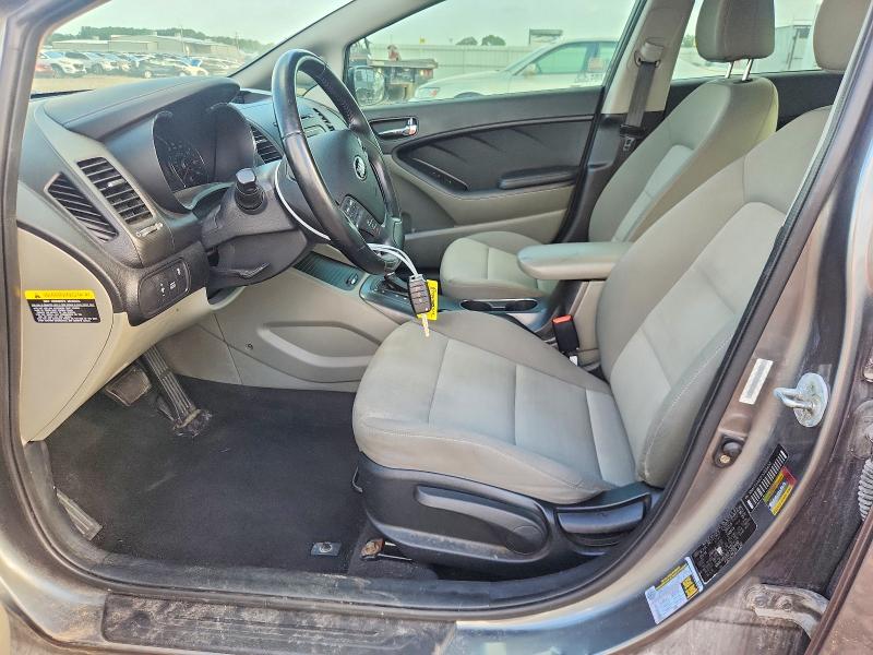 2015 Kia Forte VIN KNAFX4A82F5268400 COPART salvage auction — REAR END, Mo - Salvage Certificate Of Title, sold $625 on 2026-07-08 (photo 7)