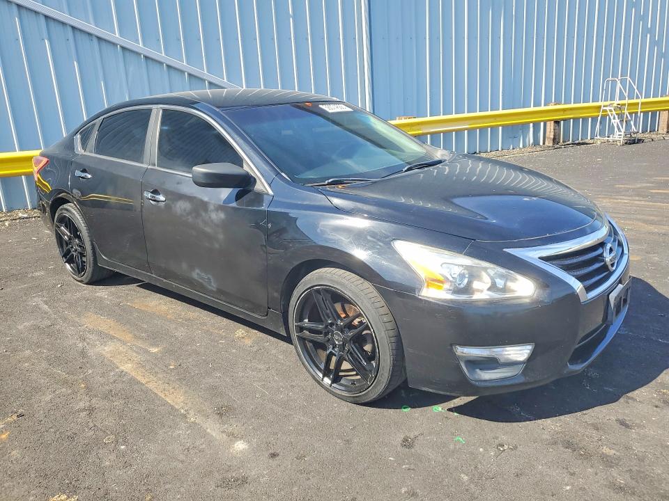 2013 Nissan Altima VIN 1N4AL3AP2DN572498 COPART salvage auction — MECHANICAL, Or - Certificate Of Title (P), sold $225 on 2026-07-09 (photo 4)
