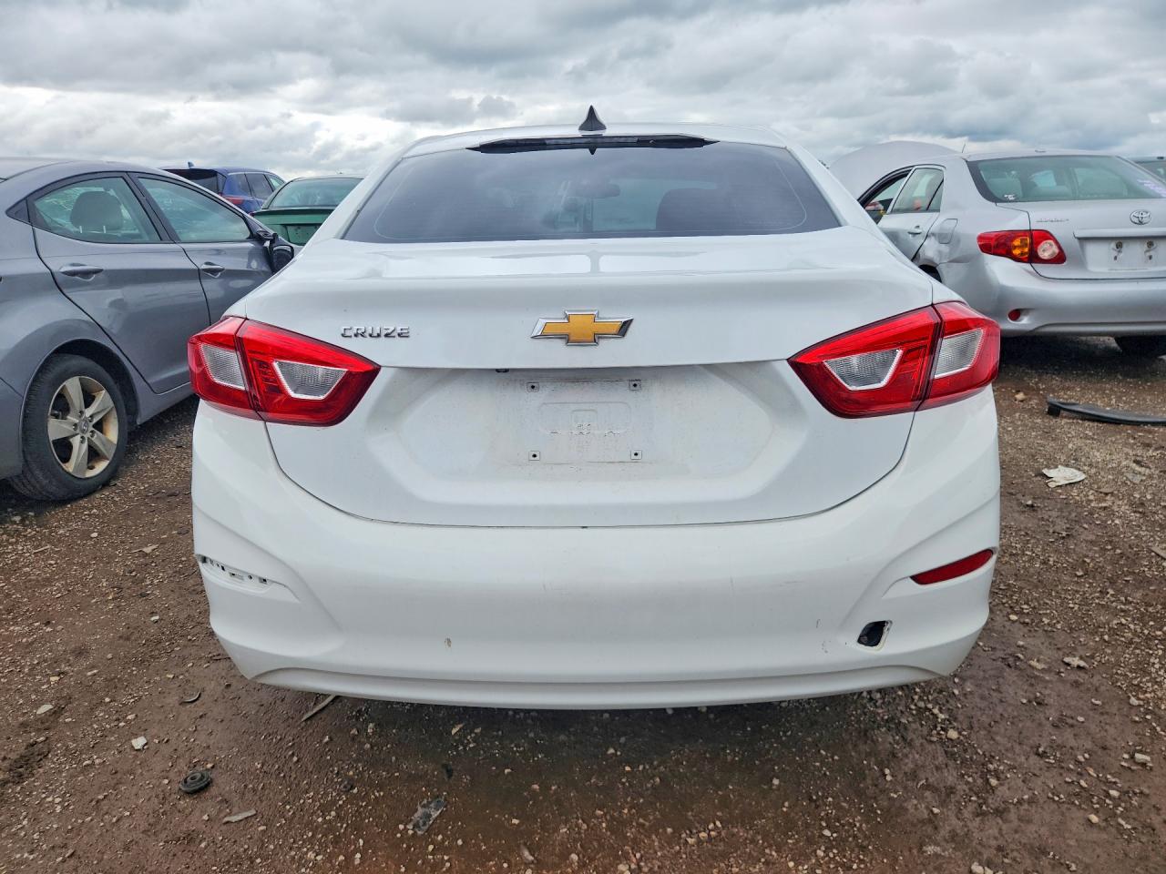 2018 Chevrolet Cruze VIN 1G1BC5SM8J7194078 COPART salvage auction — Front End, IL - CERTIFICATE OF TITLE, sold $350 on 2026-07-09 (photo 6)