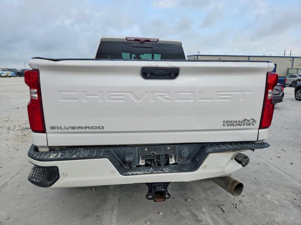 2020 Chevrolet Silverado VIN 1GC4YREYXLF252966 COPART salvage auction — SIDE, TX - SALVAGE VEHICLE TITLE, sold $15,300 on 2026-09-18 (photo 6)