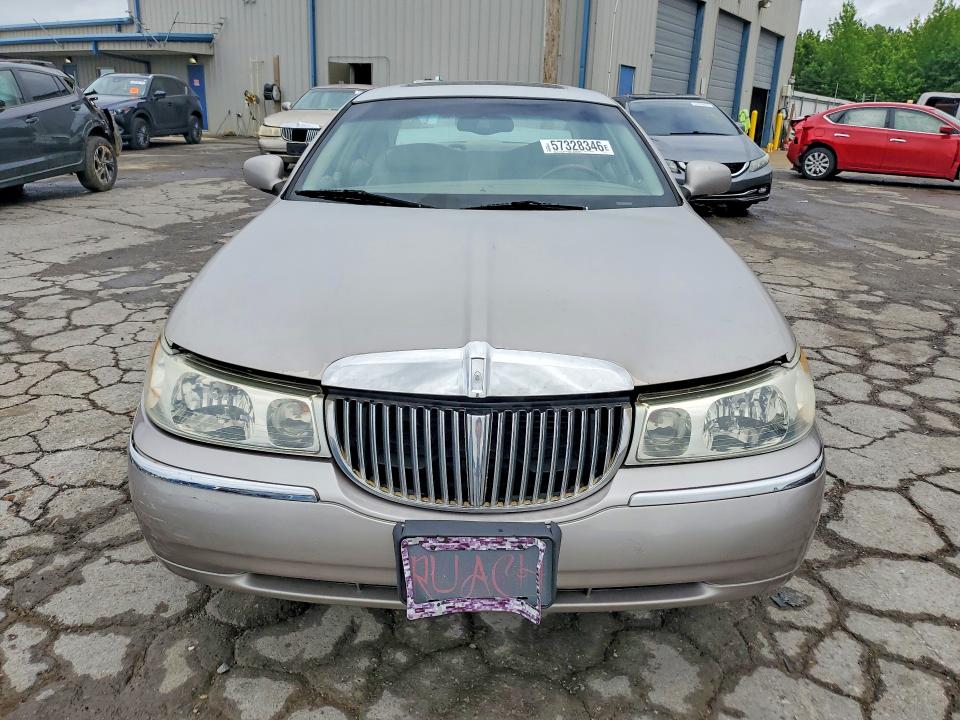 2002 Lincoln TOWN CAR VIN 1LNHM82W42Y611866 COPART salvage auction — REAR END, Tn - Salvage Certificate, sold $575 on 2026-07-09 (photo 5)