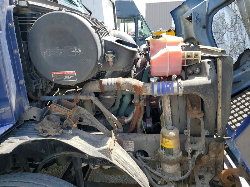 2014 Volvo VIN 4V4M99DG9EN150111 COPART salvage auction — NORMAL WEAR, Il - Certificate Of Title, sold $1,500 on 2026-07-28 (photo 7)