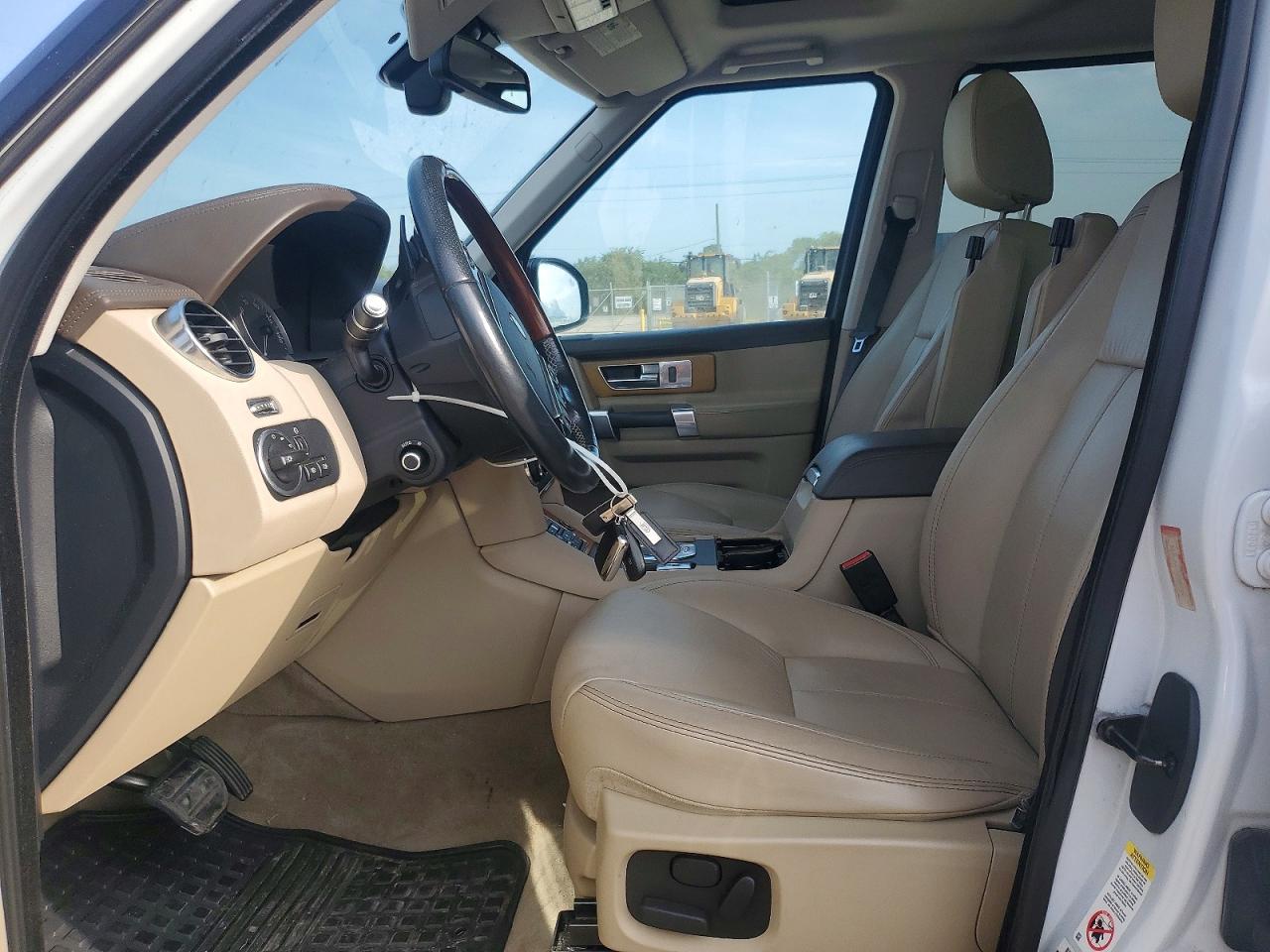 2016 Land Rover LR4 VIN SALAK2V60GA815299 COPART salvage auction — Minor Dent/Scratches, TX - CERTIFICATE OF TITLE, sold $3,100 on 2026-07-09 (photo 7)