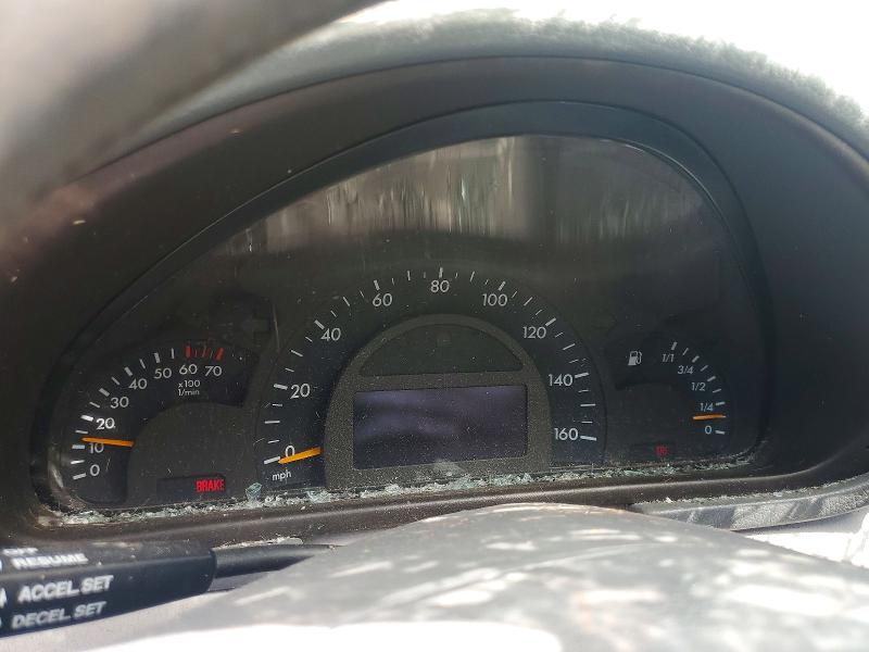 2002 Mercedes-benz C-klasse VIN WDBRF61J52F166142 COPART salvage auction — FRONT END, MD - CERT OF SALVAGE > 75% DAMAGE, sold $300 on 2026-07-07 (photo 9)