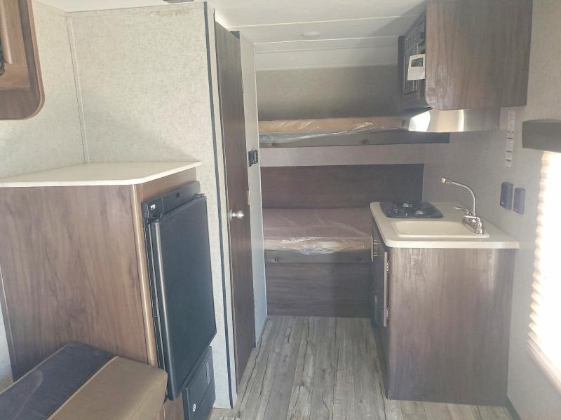 2018 Foresriver VIN 4X4TCK717JK047363 COPART salvage auction — HAIL, IA - CERTIFICATE OF TITLE, sold $2,100 on 2026-07-21 (photo 7)