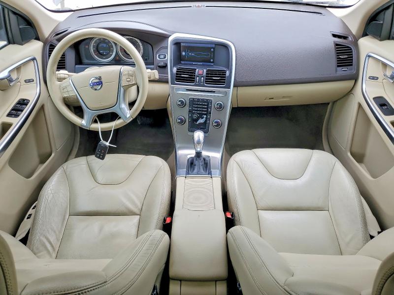 2013 Volvo Xc60 VIN YV4952DLXD2423619 COPART salvage auction — FRONT END, Tx - Salvage Vehicle Title, sold $900 on 2026-07-02 (photo 8)