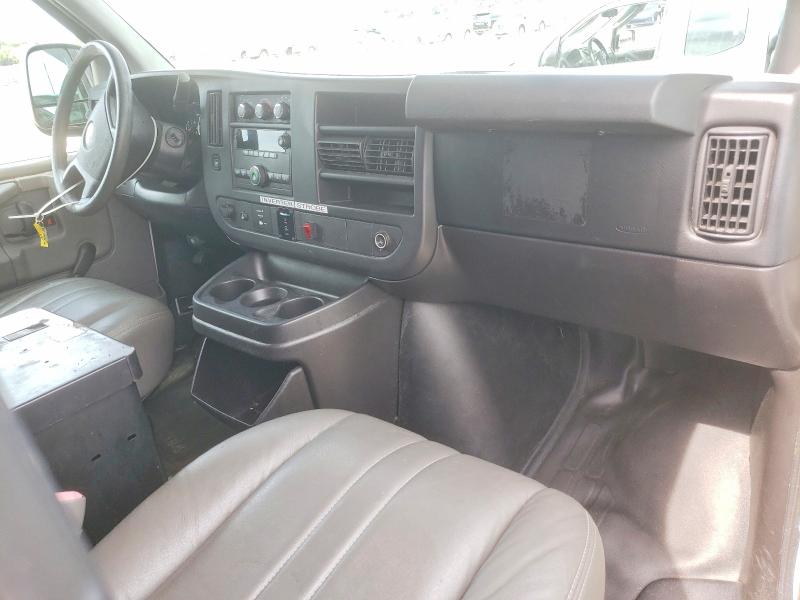 2013 Chevrolet Express 2500 VIN 1GCWGFCA6D1903945 COPART salvage auction — MINOR DENT/SCRATCHES, FL - CERTIFICATE OF TITLE, sold $2,700 on 2026-07-09 (photo 8)