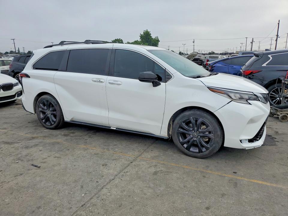 2022 Toyota Sienna VIN 5TDXRKEC9NS086710 COPART salvage auction — FRONT END, Az - Dis/Dlr/Exp Only Salvage Title, sold $14,900 on 2026-07-03 (photo 4)