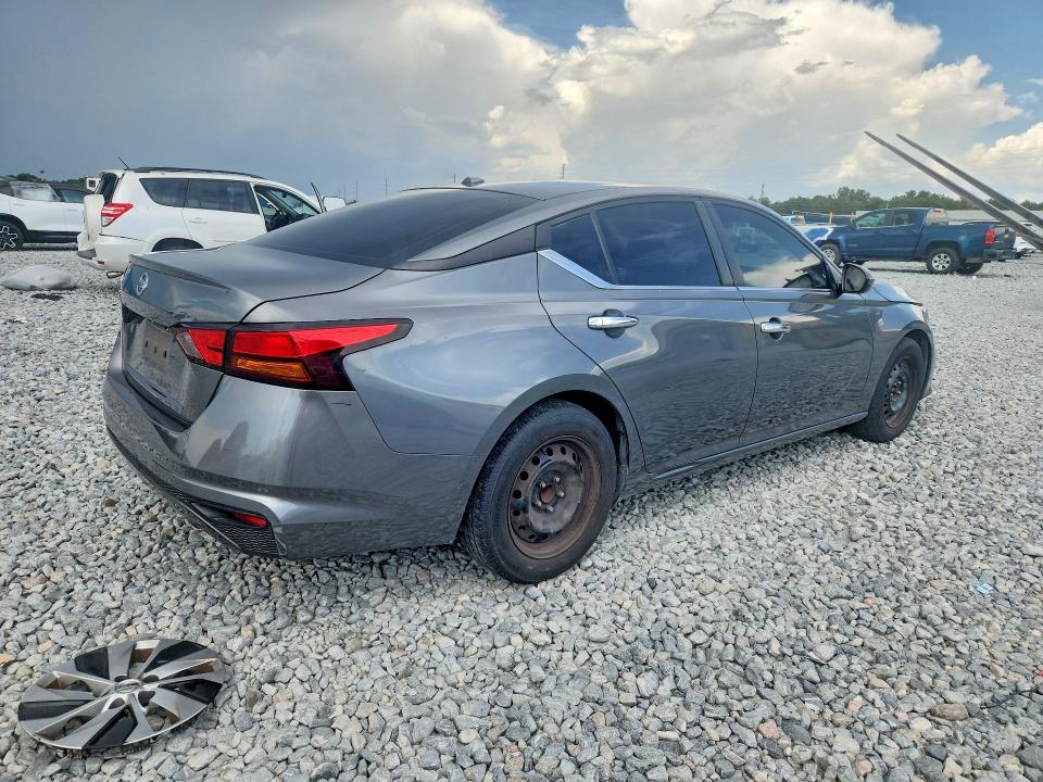 2020 Nissan Altima VIN 1N4BL4BV5LC127450 COPART salvage auction — REAR END, Fl - Certificate Of Title, sold $2,750 on 2026-07-22 (photo 3)