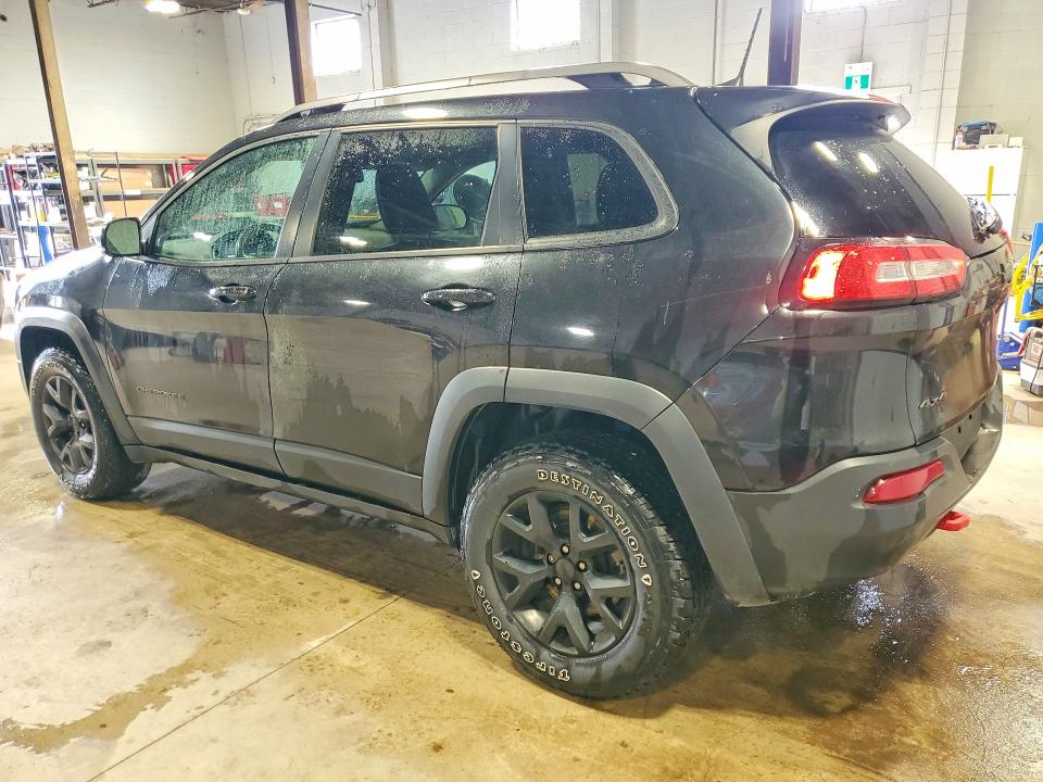 2016 Jeep Cherokee VIN 1C4PJMBB0GW271844 COPART salvage auction — MINOR DENT/SCRATCHES, On - Permit No Brand - Unfit (P), sold $4,300 on 2026-07-03 (photo 2)