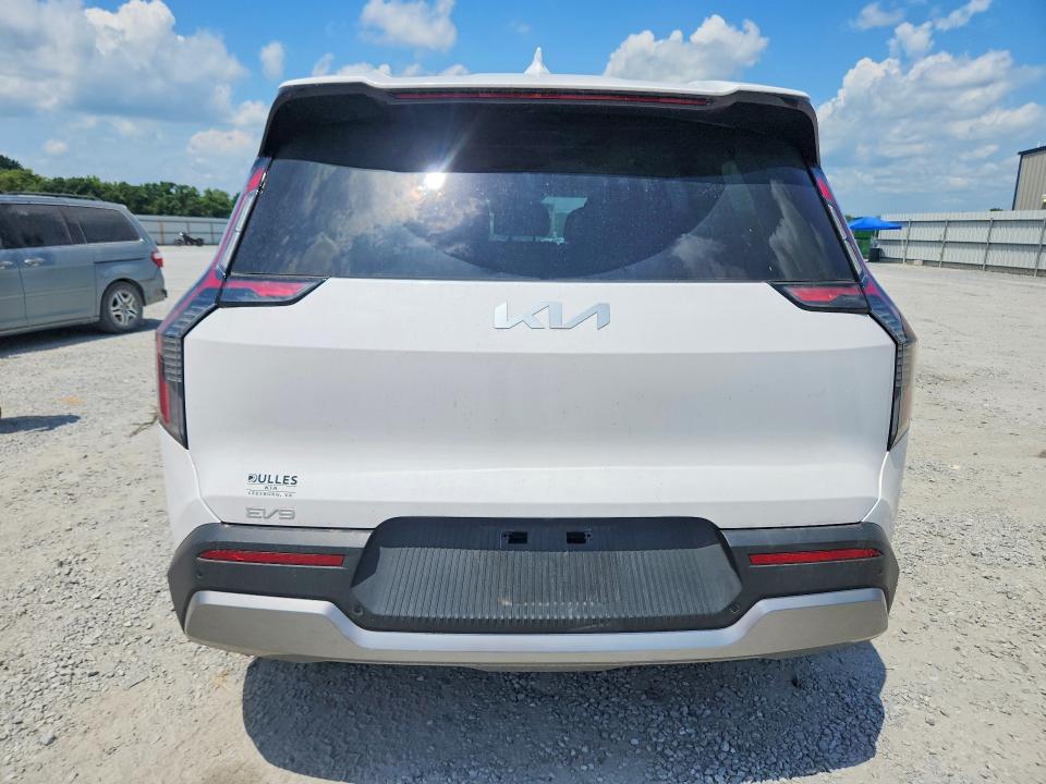 2026 Kia Ev9 VIN 5XYAFFS54TG010141 COPART salvage auction — ROOF, Nc - Salvage Certificate Of Title, sold $9,700 on 2026-07-29 (photo 6)