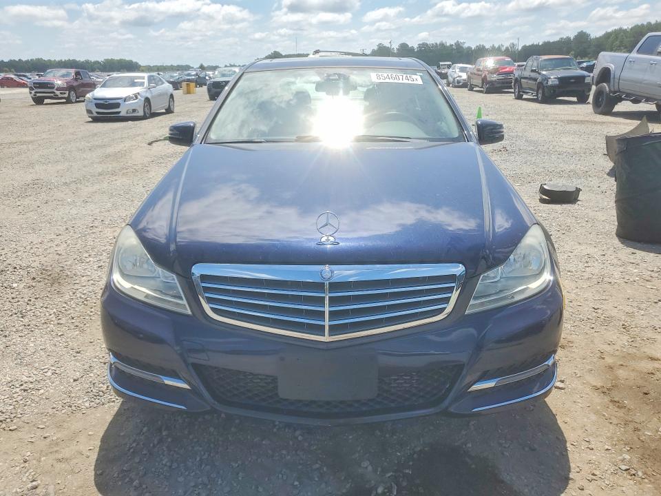 2014 Mercedes-benz C-klasse VIN WDDGF4HB5EG248596 COPART salvage auction — NORMAL WEAR, Mt - Dealer Only Clean Title, sold $450 on 2026-07-27 (photo 5)