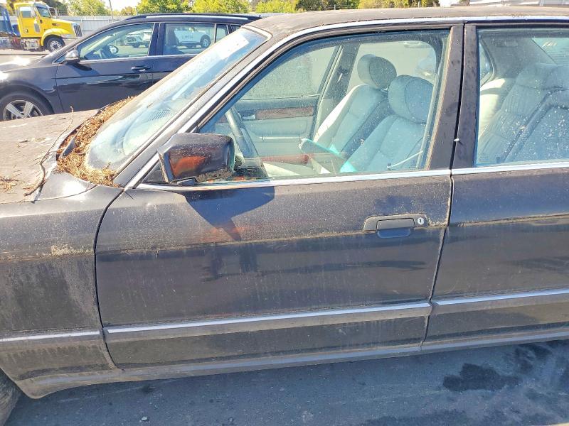 1993 BMW 7 series VIN WBAGD8322PDE83038 COPART salvage auction — MINOR DENT/SCRATCHES, CA - DIS/DLR/EXP APP FOR DUP CLEAN, sold $1,750 on 2026-07-22 (photo 7)