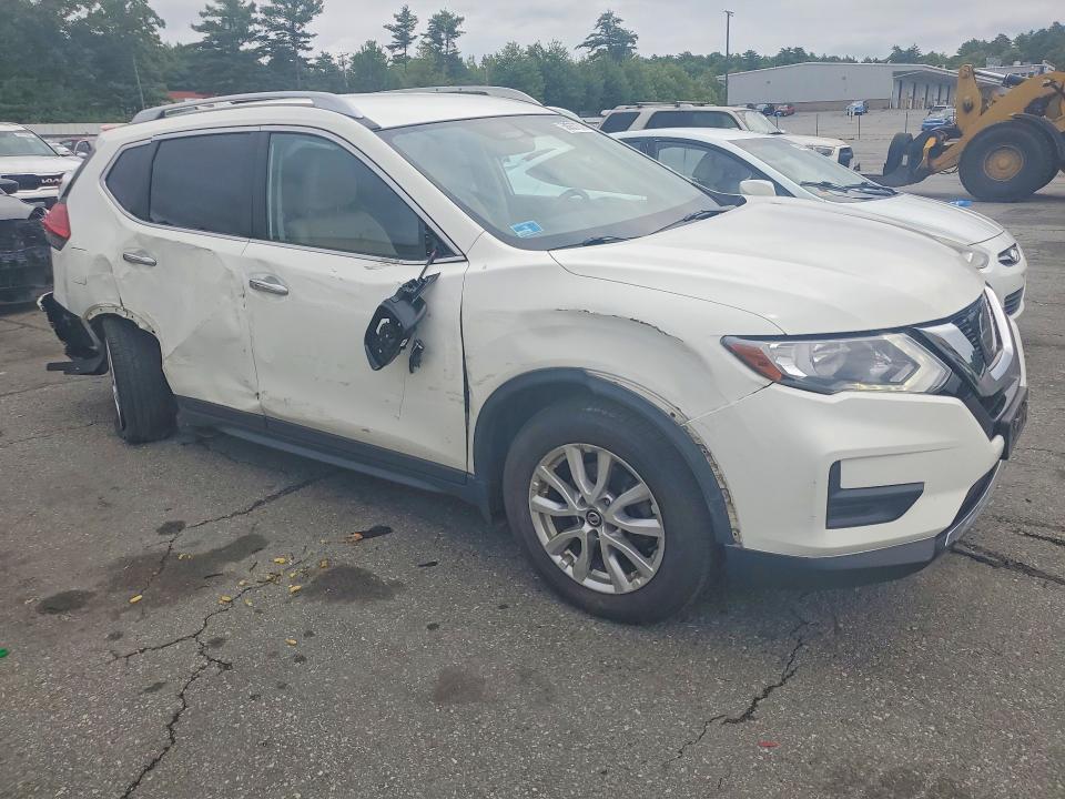 2017 Nissan VIN JN8AT2MV3HW027249 COPART salvage auction — SIDE, Ri - Salvage Certificate Of Title, sold $625 on 2026-07-28 (photo 4)