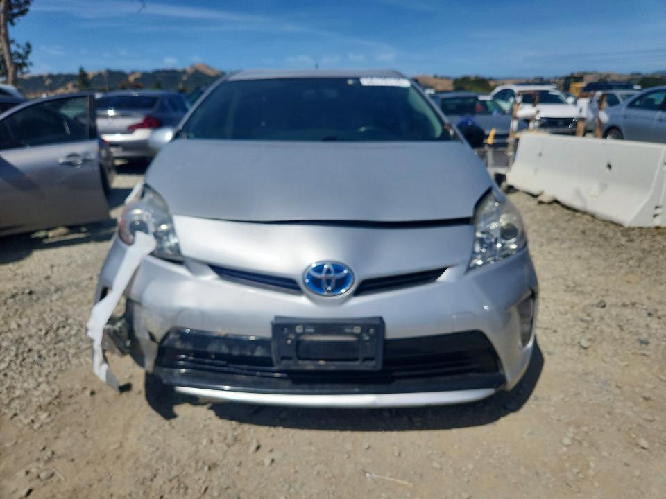 2015 Toyota Prius VIN JTDKN3DU4F0428946 COPART salvage auction — FRONT END, CA - SALVAGE CERTIFICATE, sold $1,700 on 2026-07-09 (photo 5)