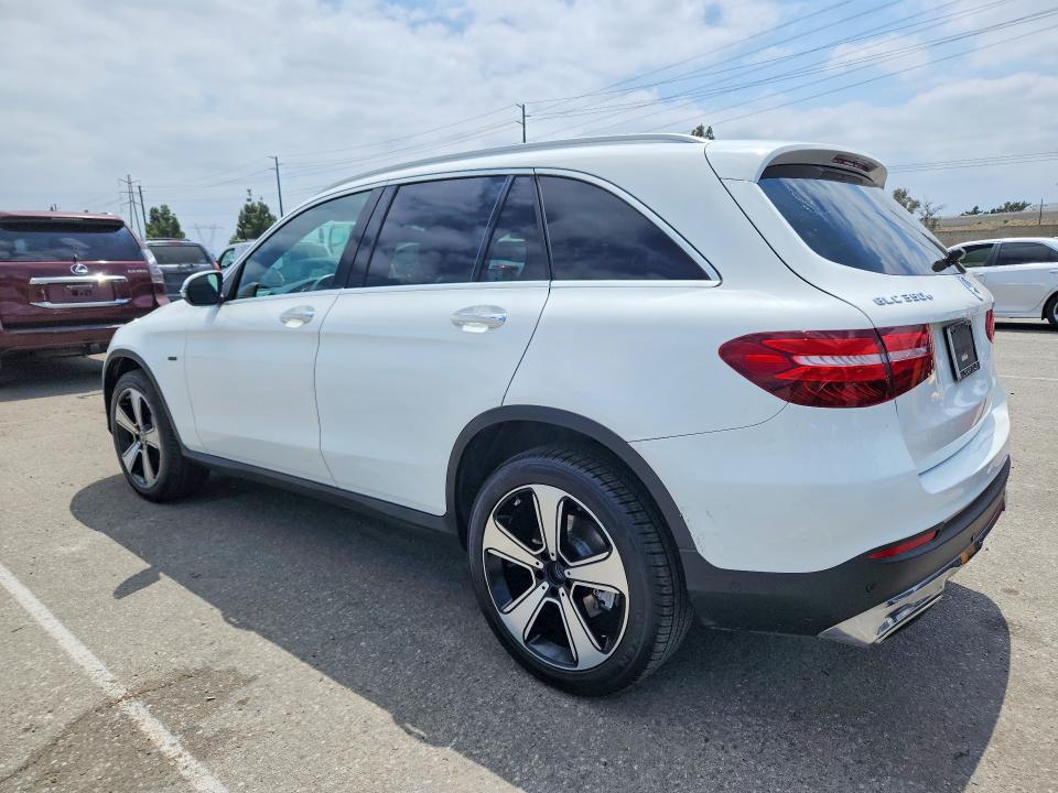 2019 Mercedes-benz Glc VIN WDC0G5EB0KF572280 COPART salvage auction — NORMAL WEAR, Ca - Dis/Dlr/Exp Only Clean Title, sold $4,750 on 2026-07-28 (photo 2)
